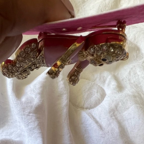 Gold Teddy Bear Pin. With Rhinestone and Hearts - Picture 7 of 7